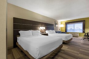 Holiday Inn Express & Suites Chicago West - St Charles by IHG