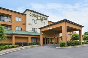 Courtyard Suwanee by Marriott