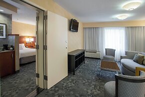 Courtyard by Marriott Raynham