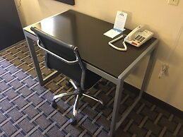 Days Inn & Suites by Wyndham Houston North/Spring