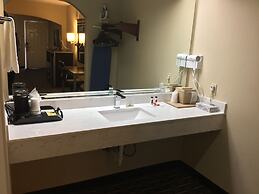 Days Inn & Suites by Wyndham Houston North/Spring