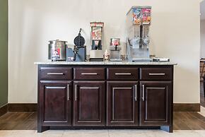 Days Inn & Suites by Wyndham Dallas