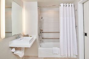 DoubleTree by Hilton Irvine - Spectrum