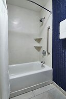 Fairfield Inn & Suites by Marriott Detroit Livonia