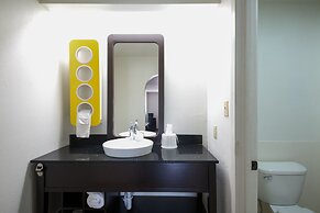 Motel 6 Denham Springs, LA