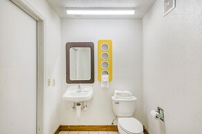 Motel 6 Denham Springs, LA