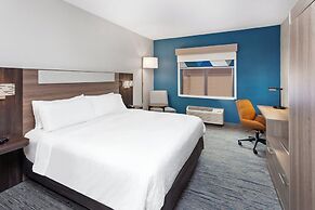 Holiday Inn Express Cleveland Airport - Brookpark by IHG