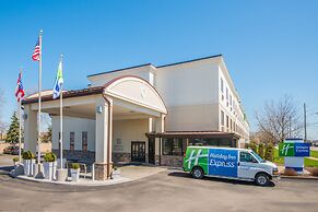 Holiday Inn Express Cleveland Airport - Brookpark by IHG