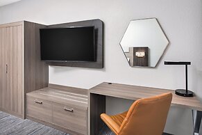 Holiday Inn Express Cleveland Airport - Brookpark by IHG