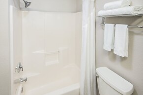 Holiday Inn Express Cleveland Airport - Brookpark by IHG