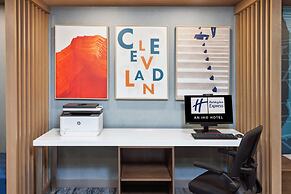 Holiday Inn Express Cleveland Airport - Brookpark by IHG