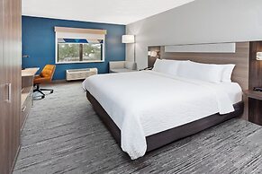 Holiday Inn Express Cleveland Airport - Brookpark by IHG