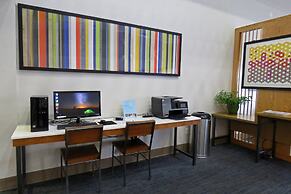 Holiday Inn Express & Suites Burlington by IHG