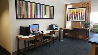 Holiday Inn Express & Suites Burlington by IHG