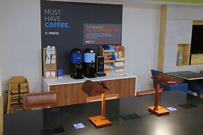 Holiday Inn Express & Suites Burlington by IHG