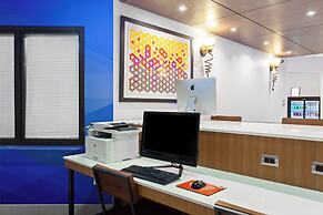 Holiday Inn Express Hotel & Suites Oakland-Airport by IHG