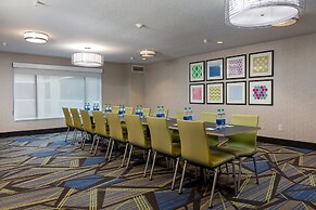 Holiday Inn Express Hotel & Suites Milton East I-10 by IHG