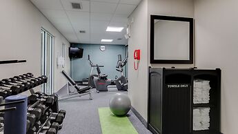 Holiday Inn Express Hotel & Suites St. Cloud by IHG