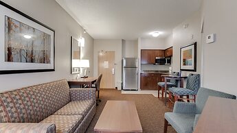 Holiday Inn Express Hotel & Suites St. Cloud by IHG