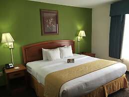 Quality Inn & Suites Airport