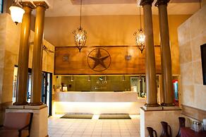 Quality Inn & Suites Airport