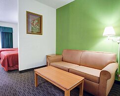 Quality Inn & Suites Airport