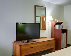 Quality Inn & Suites Airport