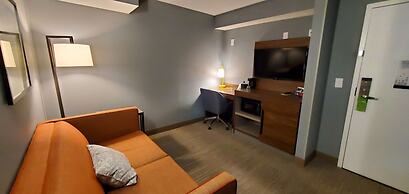 Hampton Inn Hillsville