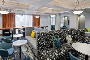 Hampton Inn & Suites Kansas City-Country Club Plaza