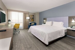 Hampton Inn & Suites Kansas City-Country Club Plaza