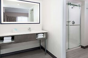 Hampton Inn & Suites Kansas City-Country Club Plaza