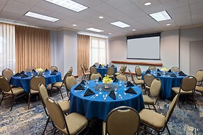 Hampton Inn & Suites Kansas City-Country Club Plaza