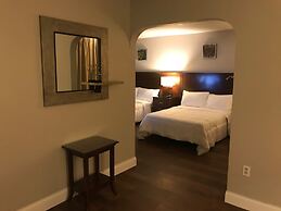 Stratus Suites - Boutique Hotel