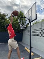 Stratus Suites - Boutique Hotel