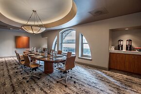 Magnolia Hotel Dallas Downtown