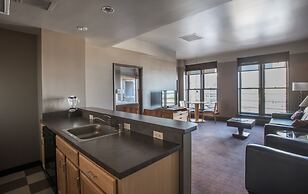 Magnolia Hotel Dallas Downtown