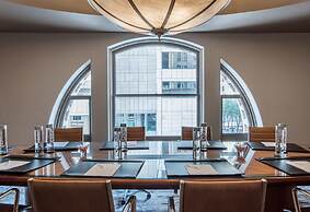 Magnolia Hotel Dallas Downtown