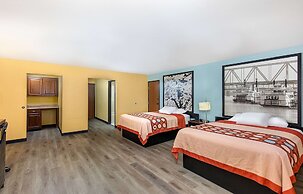 Super 8 by Wyndham Eddyville/Kuttawa