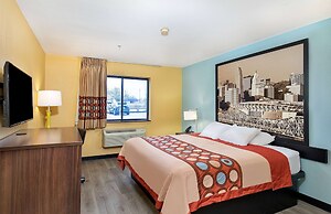 Super 8 by Wyndham Eddyville/Kuttawa
