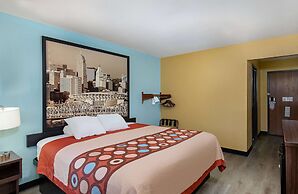 Super 8 by Wyndham Eddyville/Kuttawa