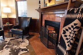 Oxford Suites Pendleton