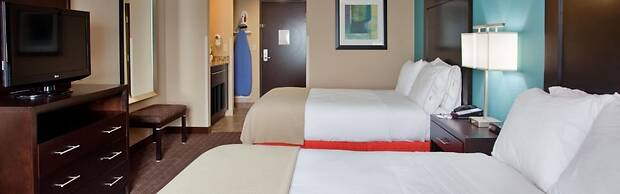 Holiday Inn Express & Suites North Kansas City by IHG
