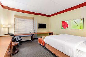 La Quinta Inn & Suites by Wyndham Raleigh/Durham Southpoint