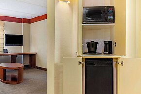 La Quinta Inn & Suites by Wyndham Raleigh/Durham Southpoint