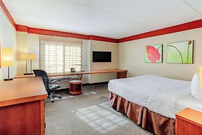 La Quinta Inn & Suites by Wyndham Raleigh/Durham Southpoint