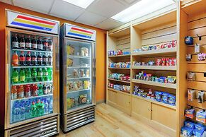 La Quinta Inn & Suites by Wyndham Raleigh/Durham Southpoint