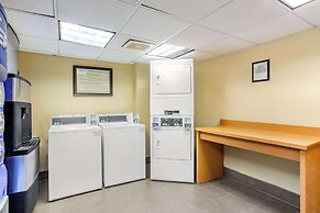 La Quinta Inn & Suites by Wyndham Raleigh/Durham Southpoint