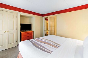La Quinta Inn & Suites by Wyndham Raleigh/Durham Southpoint