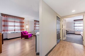 La Quinta Inn & Suites by Wyndham New Orleans Downtown