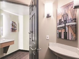 La Quinta Inn & Suites by Wyndham New Orleans Downtown